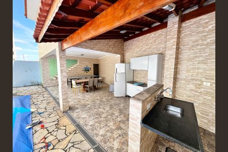 Casa à venda com 499m², 5 quartos e 8 vagas Casa à venda com 499m², 5 quartos e 8 vagasÁrea comum - Churrasqueira