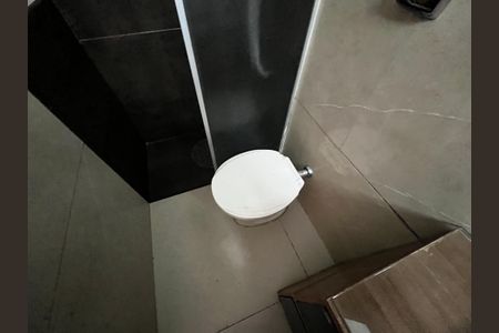 Casa à venda com 499m², 5 quartos e 8 vagas Casa à venda com 499m², 5 quartos e 8 vagasBanheiro da Suíte 1