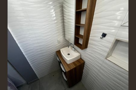 Casa à venda com 499m², 5 quartos e 8 vagas Casa à venda com 499m², 5 quartos e 8 vagasBanheiro da Suíte 3