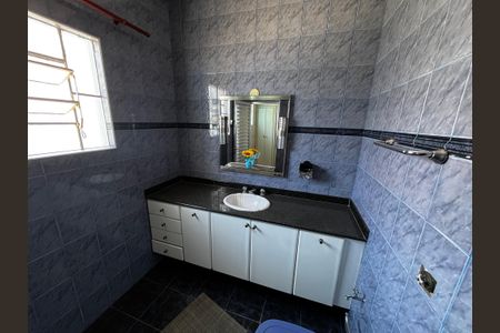 Casa à venda com 499m², 5 quartos e 8 vagas Casa à venda com 499m², 5 quartos e 8 vagasBanheiro