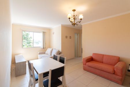 Sala de apartamento para alugar com 2 quartos, 61m² em Jardim Ester, São Paulo