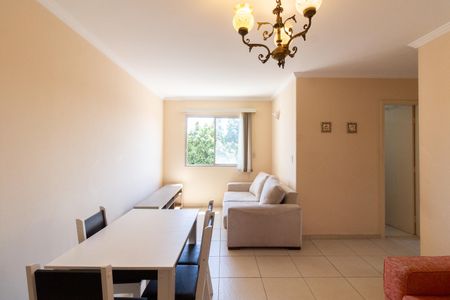 Sala de apartamento para alugar com 2 quartos, 61m² em Jardim Ester, São Paulo