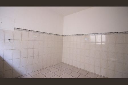 Sala/Cozinha de casa para alugar com 1 quarto, 40m² em Vila Darli, São Paulo