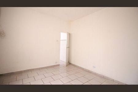 Quarto 1 de casa para alugar com 1 quarto, 40m² em Vila Darli, São Paulo