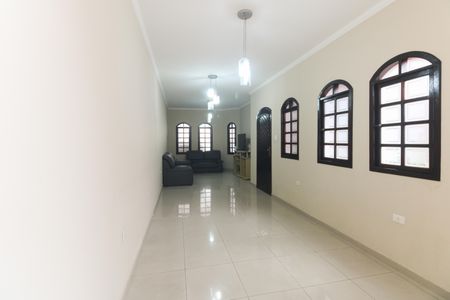 Sala de casa à venda com 3 quartos, 154m² em Vila Carrão, São Paulo