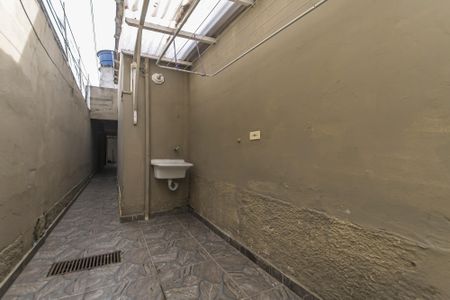 Casa à venda com 236m², 5 quartos e 2 vagas Casa à venda com 236m², 5 quartos e 2 vagasÁrea comum - Lavanderia -Casa 1a