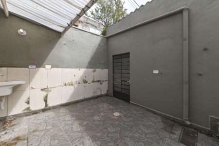 Casa à venda com 236m², 5 quartos e 2 vagas Casa à venda com 236m², 5 quartos e 2 vagasÁrea comum - Lavanderia -Casa 1