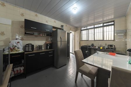 Casa à venda com 236m², 5 quartos e 2 vagas Casa à venda com 236m², 5 quartos e 2 vagasSala/Cozinha -Casa 2