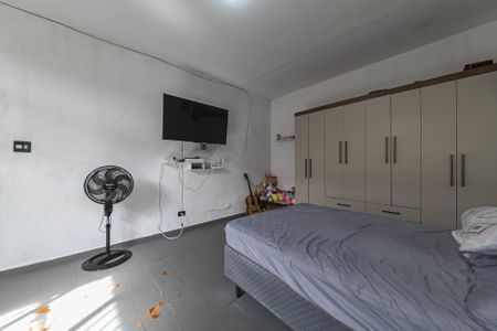 Casa à venda com 236m², 5 quartos e 2 vagas Casa à venda com 236m², 5 quartos e 2 vagasQuarto -Casa 2