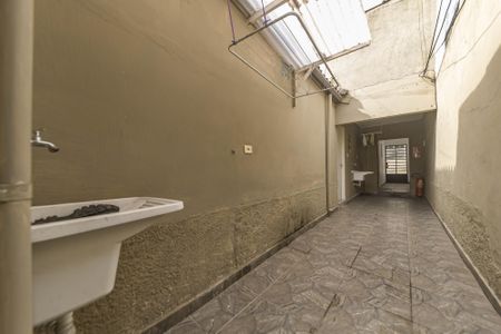 Casa à venda com 236m², 5 quartos e 2 vagas Casa à venda com 236m², 5 quartos e 2 vagasÁrea comum - Lavanderia -Casa 1