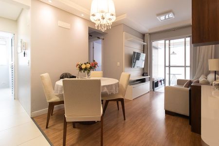 Sala de apartamento para alugar com 2 quartos, 60m² em Bacacheri, Curitiba
