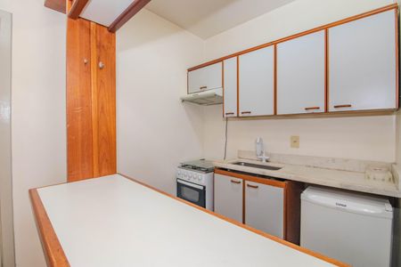 Cozinha de kitnet/studio para alugar com 1 quarto, 29m² em Bom Fim, Porto Alegre
