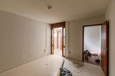 Sala de apartamento para alugar com 1 quarto, 52m² em Medianeira, Porto Alegre