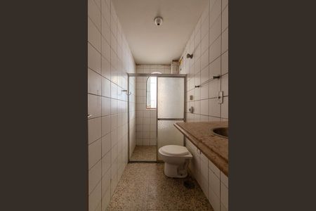 Banheiro de apartamento para alugar com 1 quarto, 52m² em Medianeira, Porto Alegre