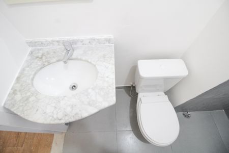 Apartamento à venda com 51m², 2 quartos e 1 vaga Apartamento à venda com 51m², 2 quartos e 1 vagaBanheiro