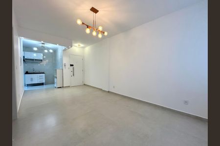 Sala de apartamento para alugar com 3 quartos, 75m² em Carvoeira, Florianópolis