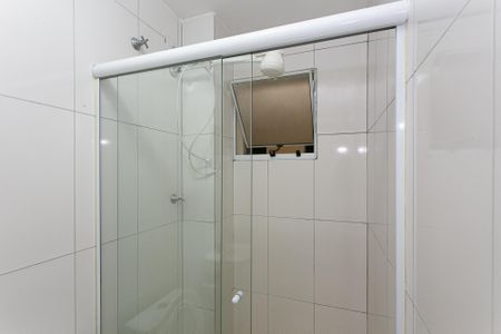 Banheiro de kitnet/studio para alugar com 1 quarto, 20m² em Vila Prudente, São Paulo