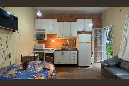 Sala/Cozinha de casa para alugar com 8 quartos, 320m² em Pinheiros, São Paulo