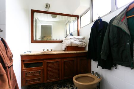 Apartamento para alugar com 198m², 4 quartos e 3 vagas Apartamento para alugar com 198m², 4 quartos e 3 vagasBanheiro da Suíte 3