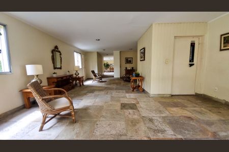 Apartamento para alugar com 198m², 4 quartos e 3 vagas Apartamento para alugar com 198m², 4 quartos e 3 vagasHall