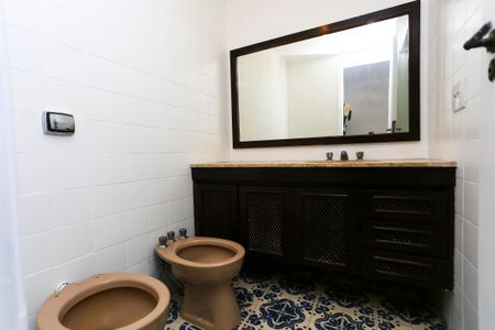 Apartamento para alugar com 198m², 4 quartos e 3 vagas Apartamento para alugar com 198m², 4 quartos e 3 vagasBanheiro da Suíte