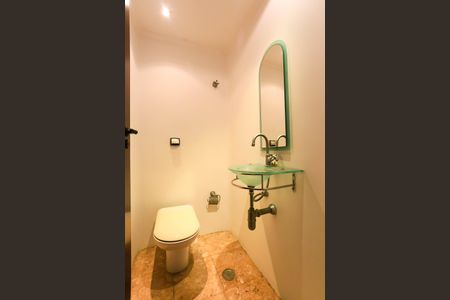 Apartamento para alugar com 198m², 4 quartos e 3 vagas Apartamento para alugar com 198m², 4 quartos e 3 vagasLavabo