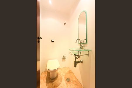 Apartamento para alugar com 198m², 4 quartos e 3 vagas Apartamento para alugar com 198m², 4 quartos e 3 vagasLavabo