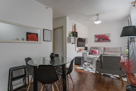 Sala de apartamento à venda com 1 quarto, 51m² em São Sebastião, Porto Alegre