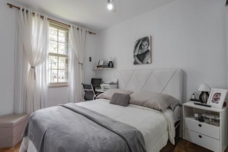 Quarto de apartamento à venda com 1 quarto, 51m² em São Sebastião, Porto Alegre