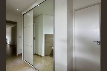 Apartamento à venda com 132m², 3 quartos e 2 vagas Apartamento à venda com 132m², 3 quartos e 2 vagasSuíte 3