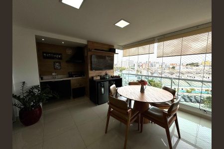 Apartamento à venda com 132m², 3 quartos e 2 vagas Apartamento à venda com 132m², 3 quartos e 2 vagasEspaço Gourmet