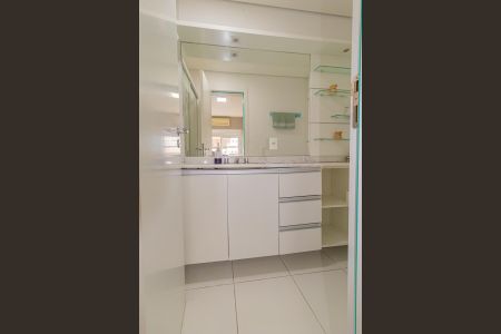 Apartamento para alugar com 100m², 3 quartos e 1 vaga Apartamento para alugar com 100m², 3 quartos e 1 vagaBanheiro da Suíte