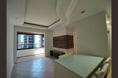 Sala de apartamento para alugar com 2 quartos, 60m² em Centro, Florianópolis