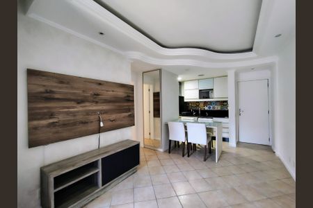 Sala de apartamento para alugar com 2 quartos, 60m² em Centro, Florianópolis