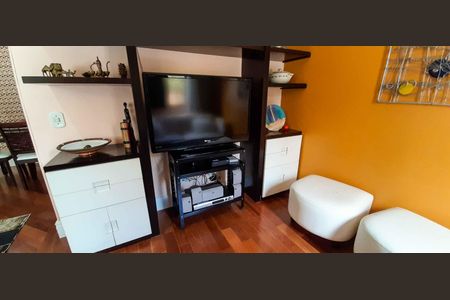 Apartamento para alugar com 80m², 2 quartos e 1 vaga Apartamento para alugar com 80m², 2 quartos e 1 vagaSala de TV