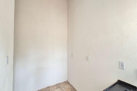 Sala/cozinha de casa para alugar com 1 quarto, 28m² em Jardim Santa Lúcia, Campinas