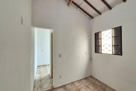 Quarto de casa para alugar com 1 quarto, 28m² em Jardim Santa Lúcia, Campinas