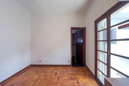 Suíte de casa para alugar com 3 quartos, 330m² em Jardim da Glória, São Paulo