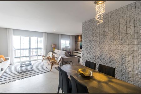 Apartamento para alugar com 140m², 3 quartos e 2 vagas Apartamento para alugar com 140m², 3 quartos e 2 vagasSala