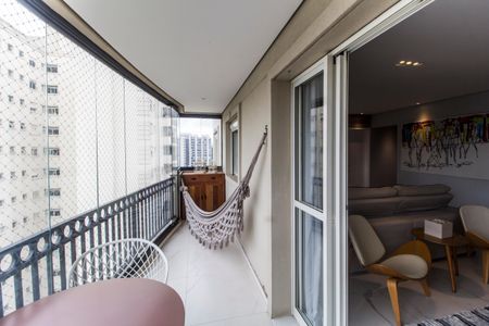 Apartamento para alugar com 140m², 3 quartos e 2 vagas Apartamento para alugar com 140m², 3 quartos e 2 vagasVaranda