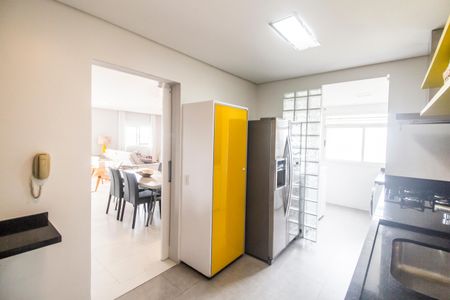 Apartamento para alugar com 140m², 3 quartos e 2 vagas Apartamento para alugar com 140m², 3 quartos e 2 vagasCozinha