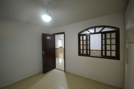 Quarto de casa para alugar com 2 quartos, 300m² em Jardim Alvorada, Nova Iguaçu