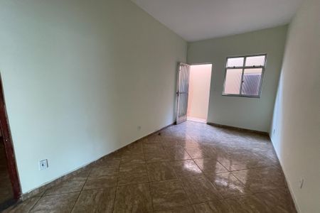 Casa para alugar com 45m², 2 quartos e sem vaga Casa para alugar com 45m², 2 quartos e sem vagaSala
