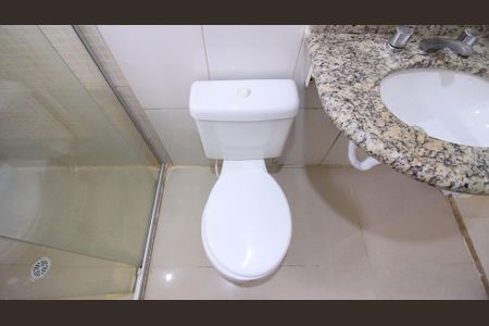 Banheiro Social de casa para alugar com 1 quarto, 65m² em Vila Ivone, São Paulo