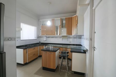 Apartamento para alugar com 125m², 4 quartos e 1 vaga Apartamento para alugar com 125m², 4 quartos e 1 vagaCozinha