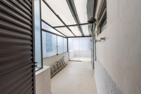 Casa à venda com 240m², 5 quartos e 6 vagas Casa à venda com 240m², 5 quartos e 6 vagasVaranda da Suite