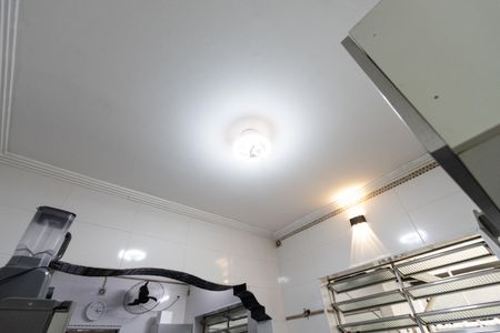 Casa à venda com 240m², 5 quartos e 6 vagas Casa à venda com 240m², 5 quartos e 6 vagasCozinha