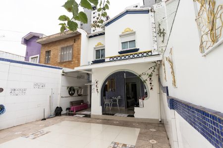 Casa à venda com 240m², 5 quartos e 6 vagas Casa à venda com 240m², 5 quartos e 6 vagasGaragem