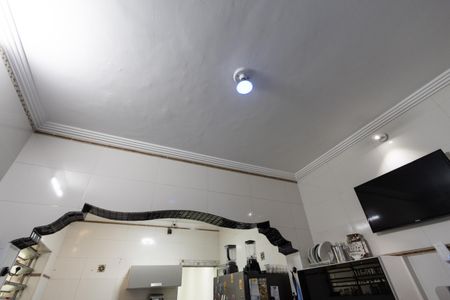 Casa à venda com 240m², 5 quartos e 6 vagas Casa à venda com 240m², 5 quartos e 6 vagasCozinha