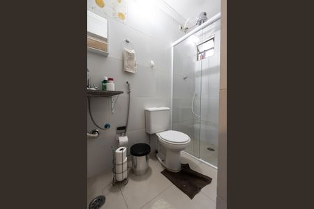 Casa à venda com 240m², 5 quartos e 6 vagas Casa à venda com 240m², 5 quartos e 6 vagasBanheiro Social 2